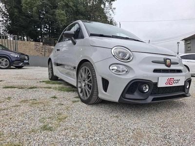 Cinzento Usado 2022 Abarth 695 Competizione Citadino | € 30.900