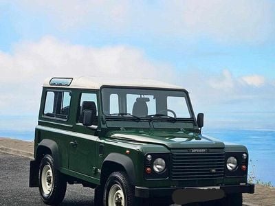 Usado Land Rover Defender 122 HP (89 kW) 2000 Verde Citadino