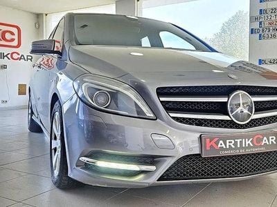 Usado Mercedes B200 136 HP (100 kW) 2011 Cinza Monovolume