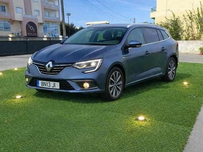 Usado Renault Mégane GrandTour 165 HP (121 kW) 2021 Cinzento Carrinha