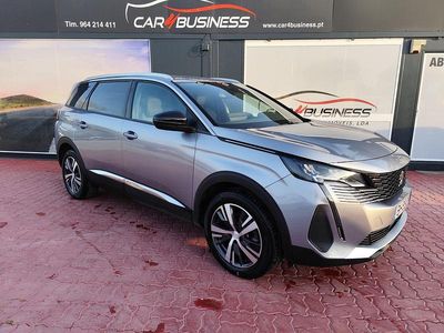 Cinza Usado 2024 Peugeot 5008 Allure Monovolume | € 28.950 (Preço justo)