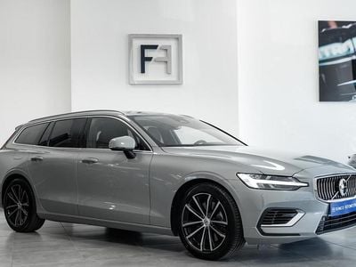 Usado Volvo V60 350 HP (257 kW) 2024 Cinzento Carrinha