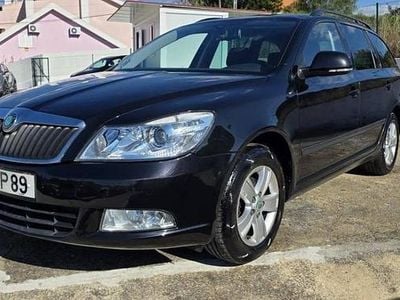 Preto Usado 2013 Skoda Octavia Carrinha | € 5.950 (Bom preço)
