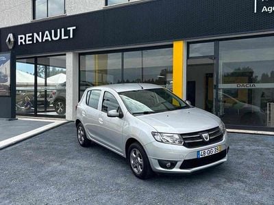 Cinzento Usado 2015 Dacia Sandero Citadino | € 10.450 (Preço elevado)