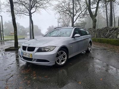 Cinzento Usado 2008 BMW 318 Carrinha | € 5.750 (Super Preço)