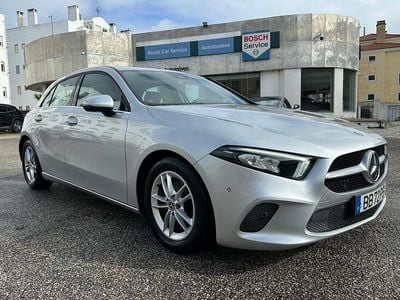 Cinza Usado 2019 Mercedes A180 Style | € 19.999 (Super Preço)