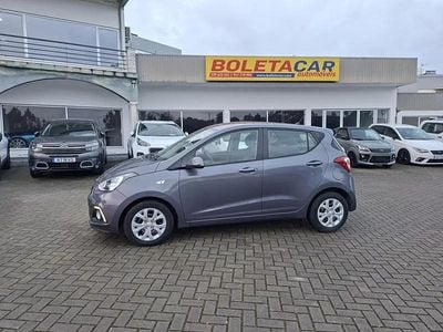 Usado Hyundai i10 Style 84 HP (61 kW) 2016 Cinzento Citadino