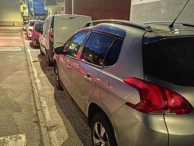 Usado Peugeot 2008 82 HP (60 kW) 2014 Cinzento SUV