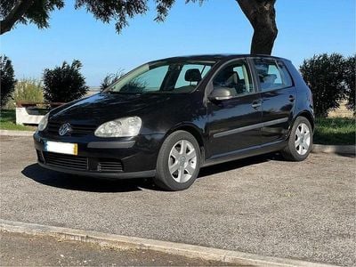 Usado 2007 VW Golf V Sedan | € 4.500