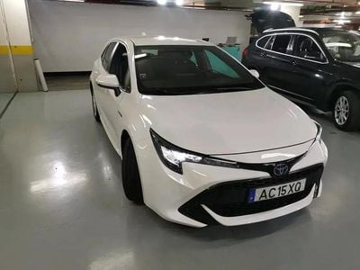Branco Usado 2020 Toyota Corolla Comfort Carrinha | € 19.900 (Bom preço)