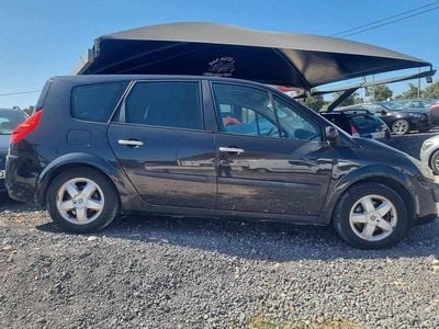Usado Renault Scénic II 105 HP (77 kW) 2007 Preto Monovolume