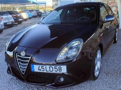 Usado Alfa Romeo Giulietta 105 HP (77 kW) 2010 Preto (metalizado) Citadino
