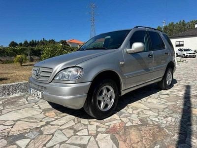 Usado Mercedes ML270 163 HP (119 kW) 2000 Cinzento SUV