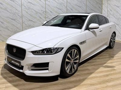 Usado Jaguar XE 180 HP (132 kW) 2016 Branco Sedan