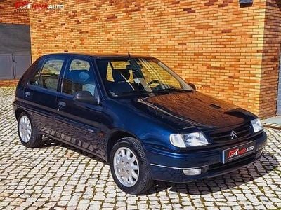 Usado Citroën Saxo Exclusive 60 HP (44 kW) 1999 Azul Citadino