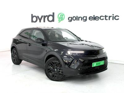 Usado Opel Mokka-e 100 kW (136 HP) 2023 Preto SUV
