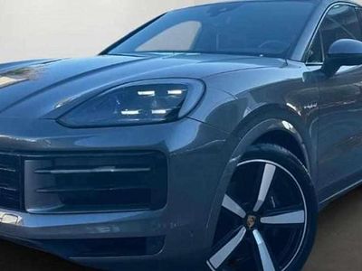 Cinzento Usado 2023 Porsche Cayenne SUV | € 126.000