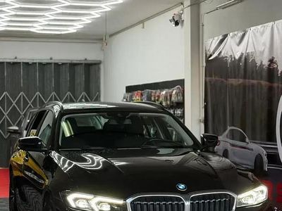 Usado BMW 318 Sport Line 150 HP (110 kW) 2020 Preto Carrinha