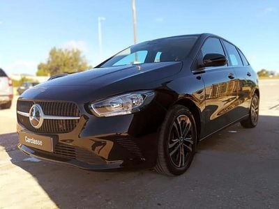 Preto night Usado 2023 Mercedes E250 Citadino | € 34.290