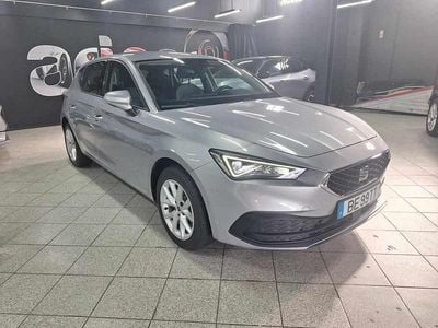 Usado Seat Leon 110 HP (80 kW) 2023 Cinzento Citadino