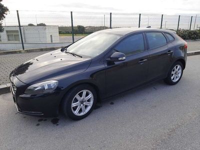 usado Volvo V40 D2 Kinetic Hatchback