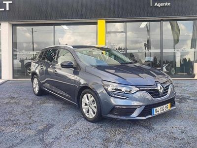 Usado Renault Mégane IV 115 HP (84 kW) 2019 Cinzento Carrinha