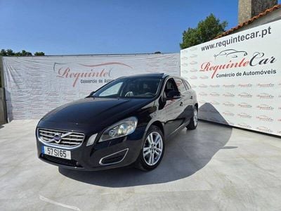 Usado Volvo V60 115 HP (84 kW) 2012 Preto Carrinha