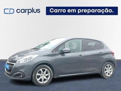 Cinzento Usado 2016 Peugeot 208 Active Citadino | € 9.000 (Preço justo)