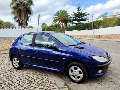 Usado 2000 Peugeot 206 Sedan | € 2.800 (Preço justo)