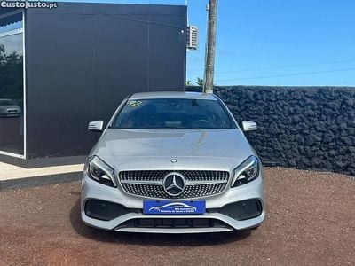 Cinza Usado 2017 Mercedes A180 AMG line Citadino | € 22.900 (Preço elevado)