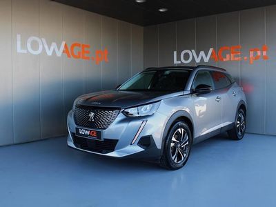 Cinzento Usado 2022 Peugeot 2008 SUV | € 18.900 (Preço justo)