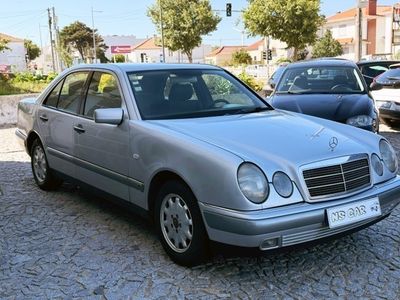 Mercedes E220