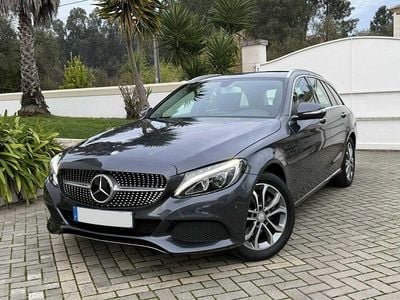 Usado 2015 Mercedes C220 Avantgarde Sedan | € 17.900 (Bom preço)