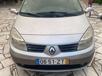 Usado 2005 Renault Scénic II Monovolume | € 3.000 (Preço elevado)
