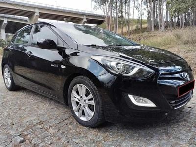 Preto Usado 2012 Hyundai i30 Comfort Citadino | € 7.250 (Preço justo)