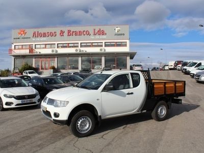 usado Mitsubishi L200 2.5 DI-D 4WD CLUB CAB INVITE 3 LUG AC