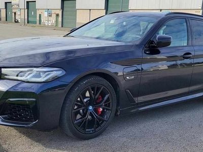 Preto Usado 2022 BMW 530e Carrinha | € 48.000 (Caro)