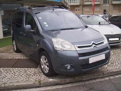 Cinzento Usado 2011 Citroën Berlingo Monovolume | € 10.950