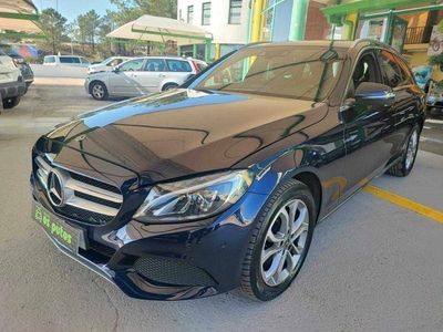 Usado Mercedes C200 Exclusive 136 HP (100 kW) 2018 Azul Carrinha