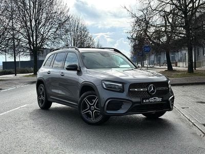 Cinza Usado 2024 Mercedes GLB180 AMG line SUV | € 49.500 (Preço justo)