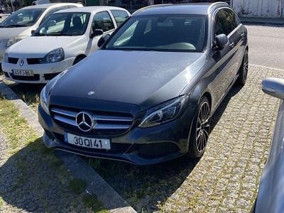 Usado 2015 Mercedes C300e Avantgarde Sedan | € 18.950 (Bom preço)