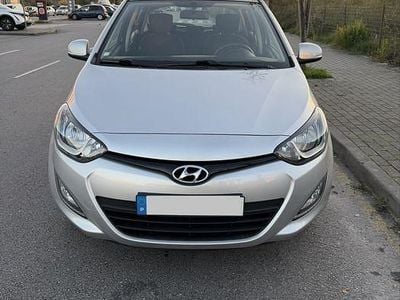 Usado 2014 Hyundai i20 Sedan | € 7.900 (Preço justo)