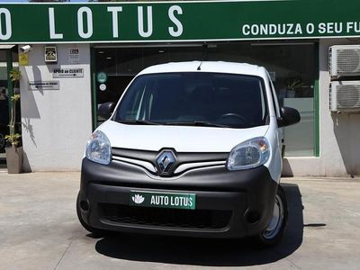 Branco Usado 2018 Renault Kangoo Business | € 11.970 (Preço justo)