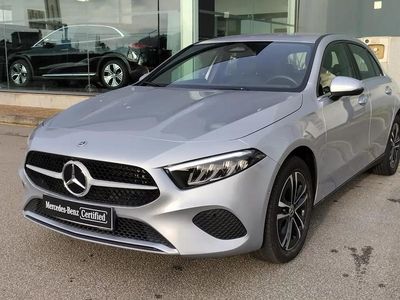 Usado Mercedes A250 Advanced 218 HP (160 kW) 2024 Cinzento hightech Citadino