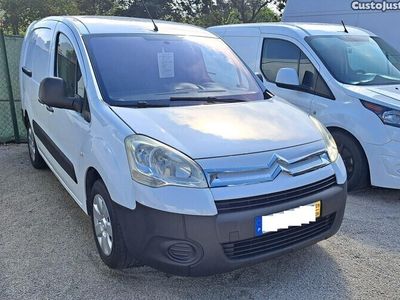 Branco Usado 2009 Citroën Berlingo Monovolume | € 7.450