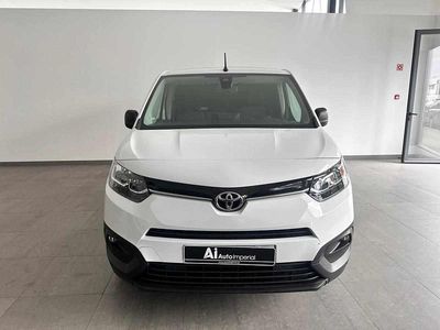 Branco Usado 2023 Toyota Proace Monovolume | € 21.350 (Preço elevado)