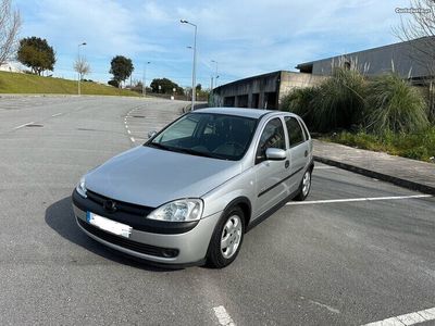 usado Opel Corsa Automático 1.2 16V elegance impecavel