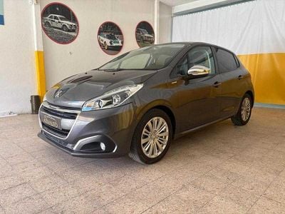 Cinza Usado 2018 Peugeot 208 Style Citadino | € 10.750 (Preço justo)