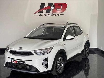 Usado Kia Stonic 101 HP (74 kW) 2021 Branco SUV