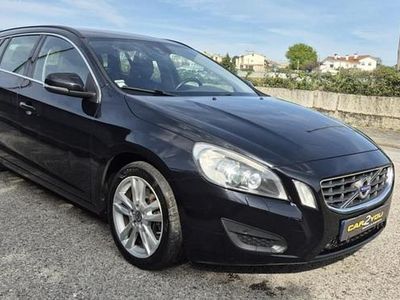 Usado Volvo V60 215 HP (158 kW) 2012 Preto Carrinha